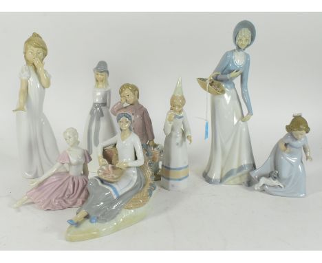 A collection of Spanish 20th century porcelain to include the makers Nao and Cassades. To include various female and children