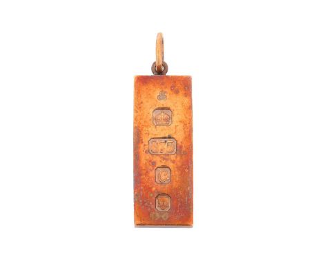 A 9ct gold ingot pendant, displaying feature marks, London hallmarked '375' with sponsor's mark 'KMJ', dated 1977, overall me