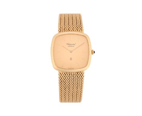 A Chopard 18k gold gentleman's quartz wristwatchModel: 160942Serial: 2138Case Material: 18k yellow goldCase diameter: 32mmDia