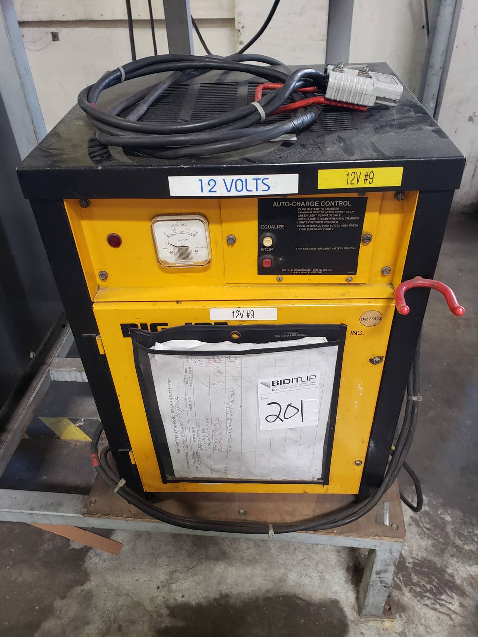 { Choice of lots 201 } Big Joe 12V Battery Charger