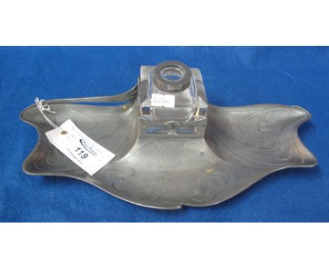 Art Nouveau pewter inkstand of naturalistic foliate design with glass inkwell.(B.P. 24% incl. VAT)