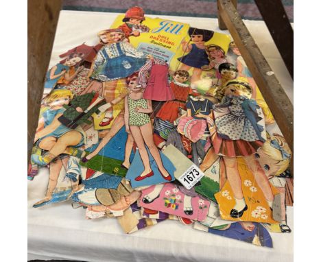 A large lot of vintage paper, Doll dress up clothes