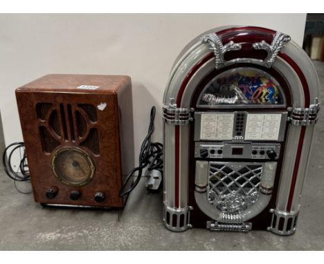 2 Vintage style radios