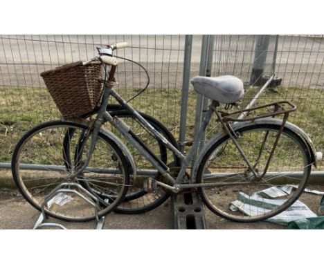 A vintage ladies Hercules ladies bike with 2 spare wheels