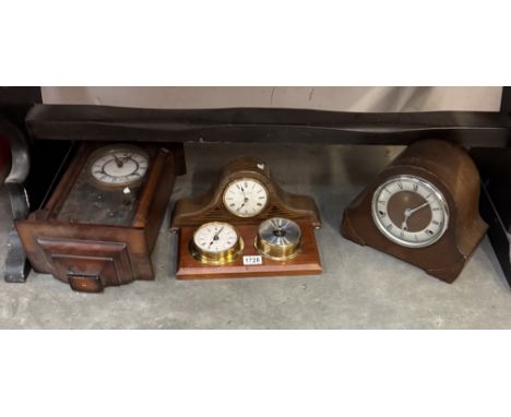 A selection of vintage clocks including mantle &amp; wall