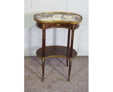 A Louis XV style etageré, early 20th century, by Edwards & Roberts, the kidney shaped marble top with pierced brass gallery, 