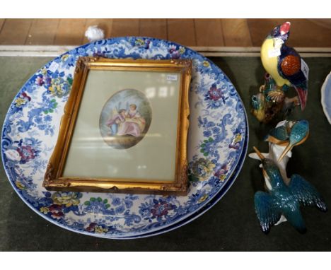 A mixed group of ceramic items to include a Hancock & Sons Rubens ware posy holder modelled as an exotic bird, a continental 
