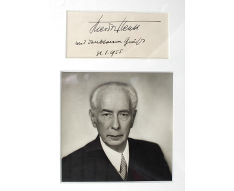 Heuss, Theodor: (1884-1963, Bundespräsident). Eh. Widm. u. Unterschr. "Theodor Heuss mit dankbarem Gruß 31.1. (1)955". Unter 