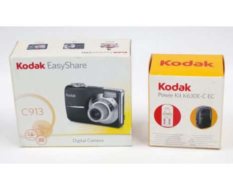 Kamerasammlung Minox, Leica: u.a. Sehr schöne Sammlung aus Kleinbild- u. Kleinkameras. U.a. dabei Minox MX + MX-Flash 1998-20