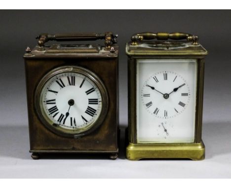 A late 19th/early 20th Century French carriage clock, No. 4556, the white enamelled dial with Roman numerals to the eight day