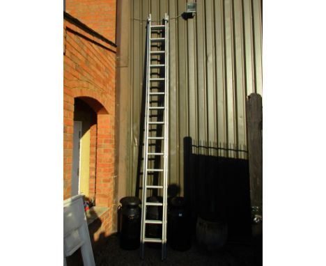 Aluminium extending ladder (4M)