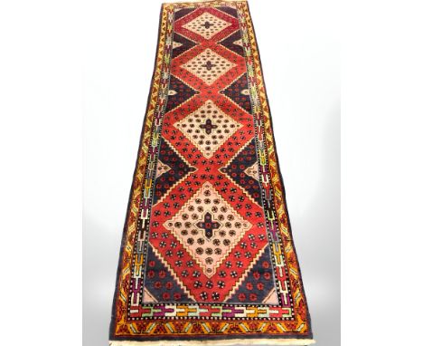 An Azerbaijan runner, 283 cm x 81 cm.