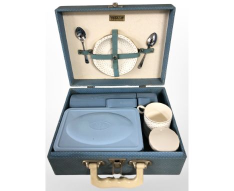 A Brexton picnic set.