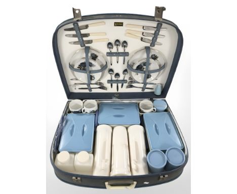 A Brexton picnic set.