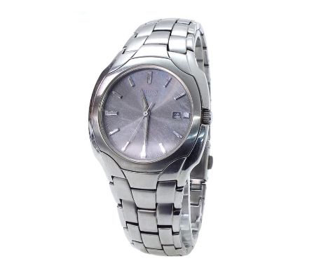 Citizen Eco-Drive stainless steel gentleman's bracelet watch, ref. E111-S022240, silvered dial with baton markers, centre sec