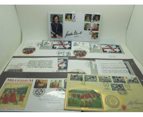 World Cup 1966 Autographs, Geoff Hurst, Jack Charlton, Bobby Charlton, Alan Ball, Gordon Banks, Alf Ramsey, Kenneth Wolstenho