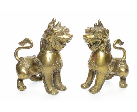 PAIR OF 20TH CENTURY EASTERN BRONZE FOE DOGSmodelled standing, 11.5cm high 