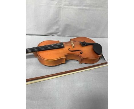 CHINESE VIOLINalong with bow