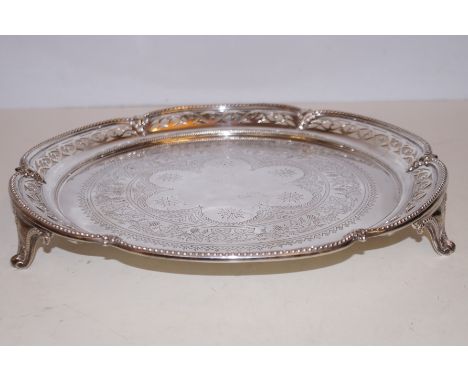 Henry Wilkinson &amp; Co Silver salver dated 1878 with Monarchs head. 829 grams 31m diameter