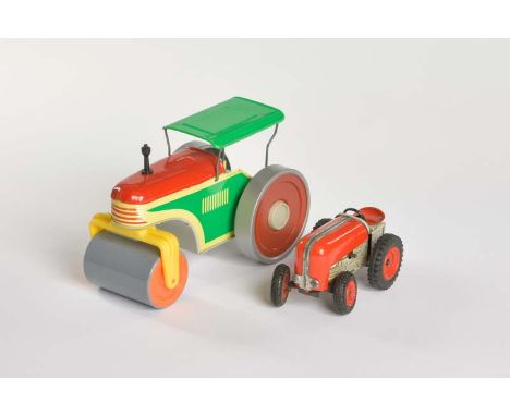   MS Brandenburg, Walze + Traktor, Germany, 11 + 18 cm, Blech, UW ok, Z 2-/1        MS Brandenburg, Roller + Tractor, Germany