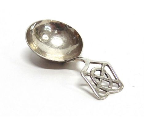 A KESWICK SCHOOL OF INDUSTRIAL ART SILVER ARTS AND CRAFTS CADDY SPOON  Chester 1930, the round planished bowl to a short hand