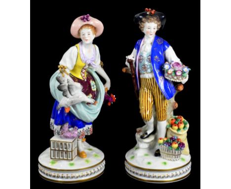 A PAIR OF SITZENDORF PORCELAIN FIGURES OF A FARMER AND COMPANION 30CM H, PRINTED MARK, 20TH CENTURY