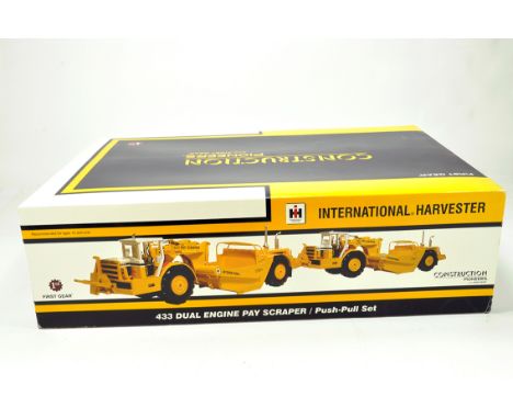 First Gear 1/25 Construction Issue comprising International Harvester 433 Dual Engine Pay Scraper - Push Pull Set. Superb Pre
