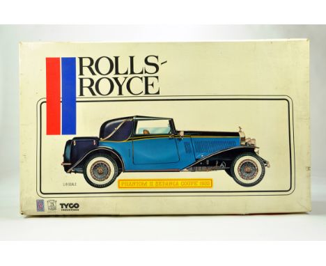 An exceptional 1/8 scale model from Tyco / Pocher of a 1932 Rolls Royce Phantom II Sedanca Coupe. Kit appears complete. 