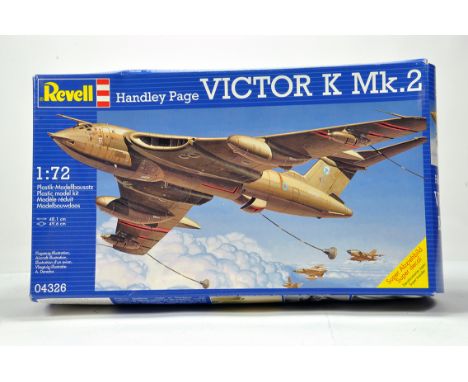 Revell 1/72 Plastic Aircraft Kit comprising Handley Page Victor K. Vendor advises complete. 