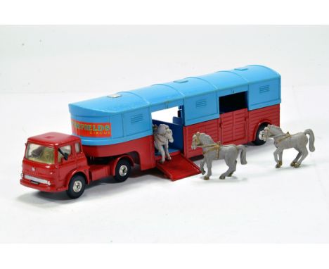 Corgi No. 1130 Bedford TK Chipperfields Circus Horse Transporter with Horses. Generally E. 