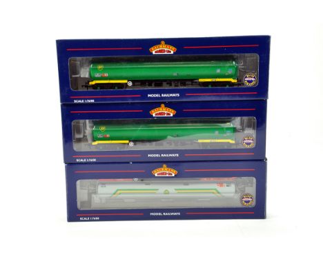 Bachmann OO Gauge comprising trio of BP Tanker Wagons. NM in Boxes.