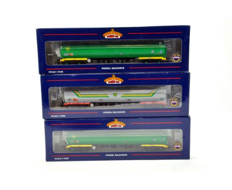 Bachmann OO Gauge comprising trio of BP Tanker Wagons. NM in Boxes.
