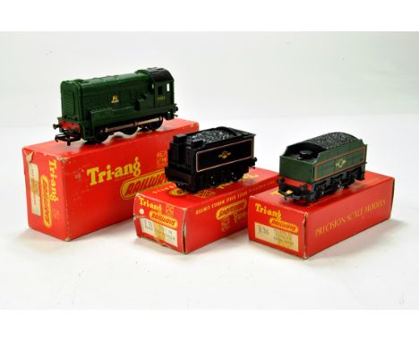 Triang OO Gauge Locomotive comprising R.152 Diesel shunter plus duo of tenders. E to NM in Boxes.