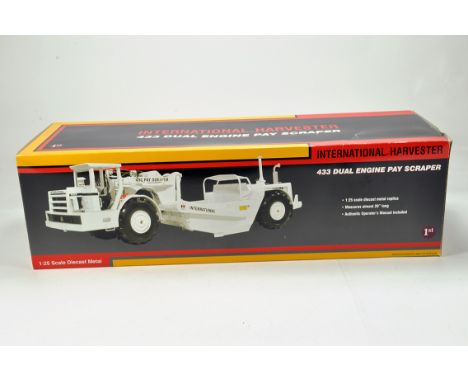 First Gear 1/25 Construction Issue comprising International Harvester 433 Dual Engine Pay Scraper. White Issue. Superb Precis