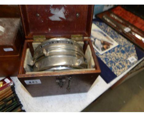 A pigeon racing clock