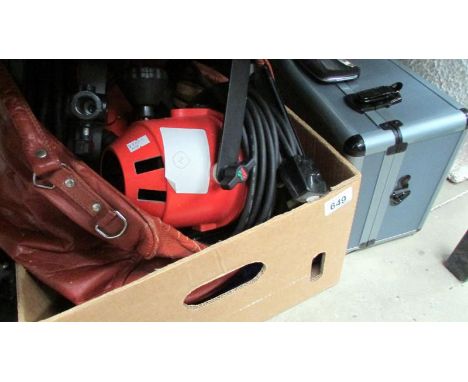 A quantity of photographic equipment including Reflecta Flectalux photographic lamp, lighting stands, back cloths etc