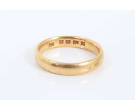 22ct gold wedding ring, London 1924, size L.Weighs approximately 4.58 grams, band width 3.6mm, depth 1.3mm, slightly oval, go