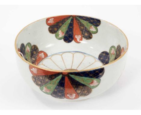 18th century Worcester Fan pattern large round bowl, circa 1770 with large central mon badge, faux Chinese marks 23 cm diamet