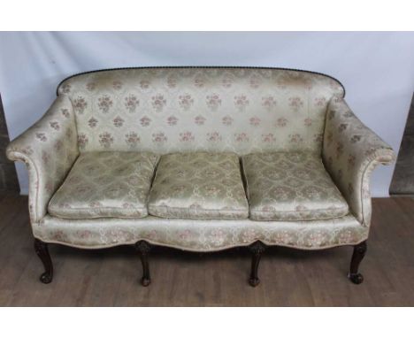 Good quality Victorian mahogany framed sofa, in the George III style with silk damask floral upholstery on cabriole legs and 