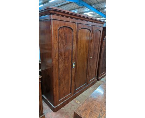 Victorian triple door mahogany wardrobe with linen tray - (approx size w184cm x d55cm x h210cm)Please note this lot is not su