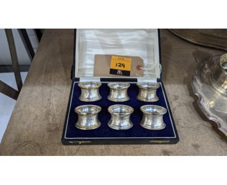 Set of 6 napkin rings in case, hallmarked silver 925Please note this lot is not subject to VAT. The hammer price will still b