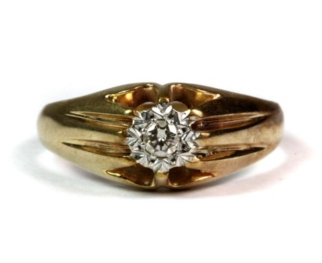 A gentleman's 9ct yellow gold diamond set ring (S).