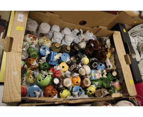 A LARGE QUANTITY OF CERAMIC PRESERVE POTS, PEPPERETTES ETC