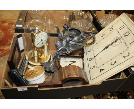 A QUANTITY OF ASSORTED CLOCKS AND METALWARE TO INCLUDE CIGARETTE CASES, GLASS DOMED CLOCK ETC