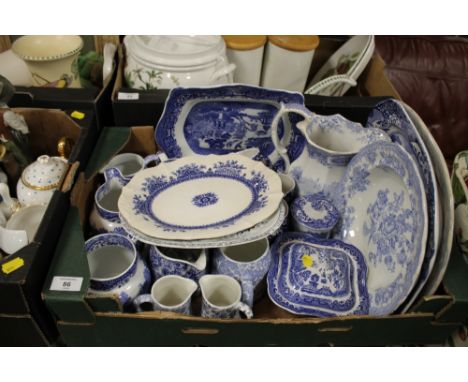 A TRAY OF BLUE AND WHITE CERAMIC JUGS ETC TO INCLUDE CALICO, SPODE ITALIAN DESIGN ETC