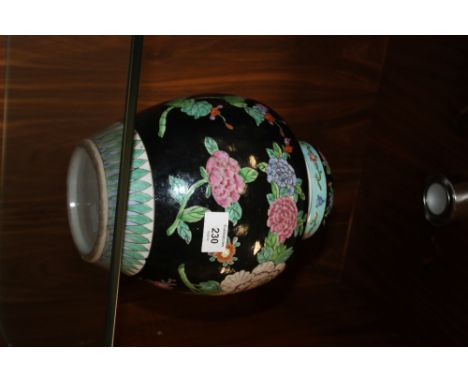 AN ORIENTAL CERAMIC FLORAL PATTERN GINGER JAR
