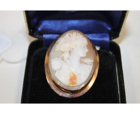 A 9CT ROSE GOLD OVAL CAMEO PORTRAIT BROOCH, stamped 9ct to reverse, H 4.6 cm