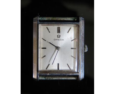 A Gent's OMEGA Manual Wristwatch, running 
