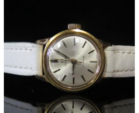 A Ladies OMEGA Manual Wind Wristwatch in gold plated case 