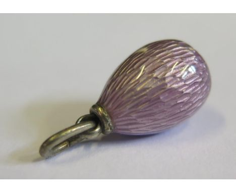 A Russian Enamel Egg Pendant (unmarked), 22mm drop 